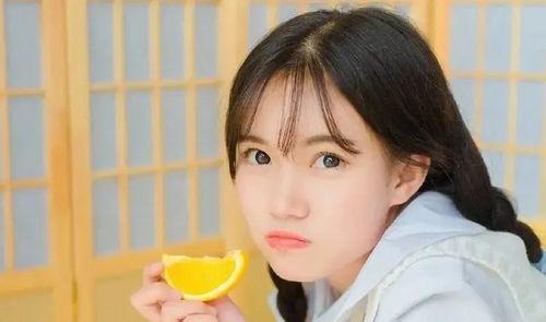 娱乐吃瓜酱男生恋爱脑,恋爱脑爆发！娱乐吃瓜酱男生揭秘恋爱中的甜蜜与疯狂